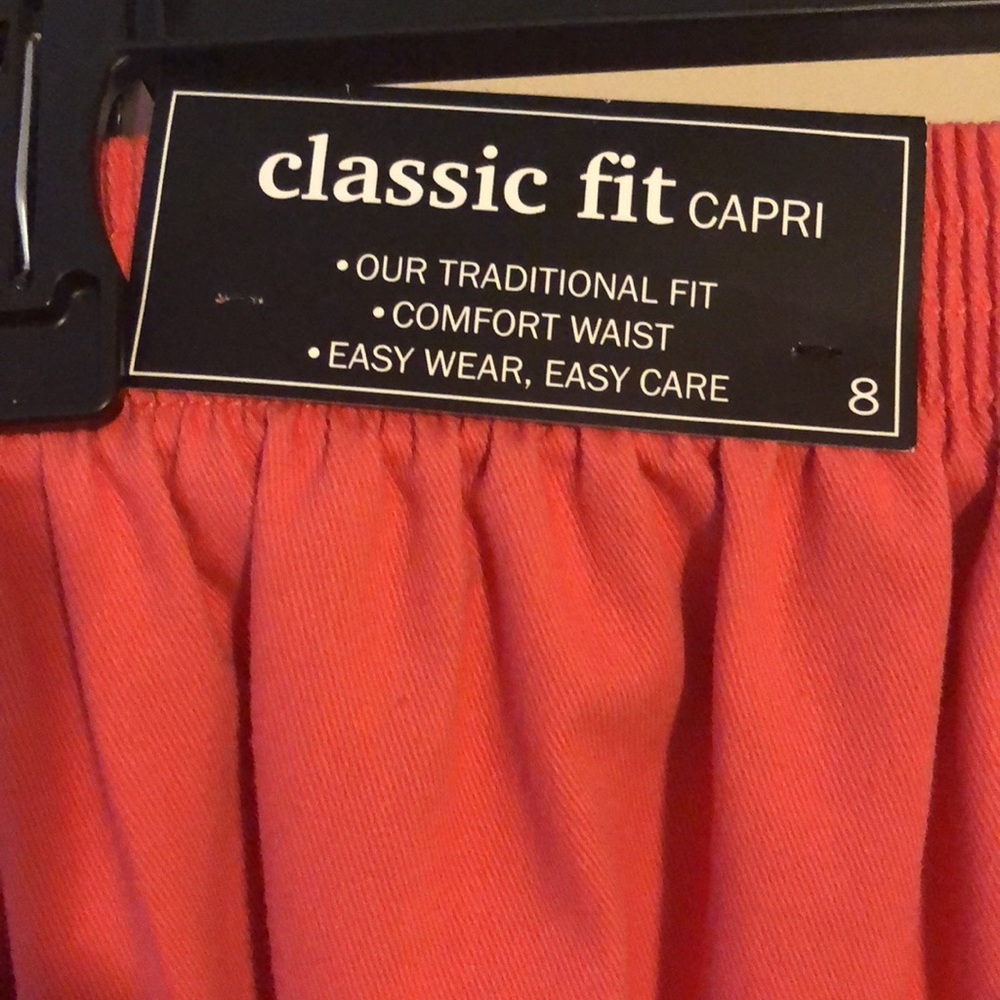 Women’s Alfred Dunner Coral coastal Drive classic fit capri pants size 8 - Picture 2 of 6